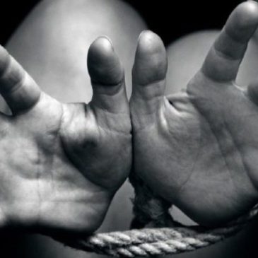 Violenze e negazione dei diritti: contro la tratta degli esseri umani. Oggi, sempre